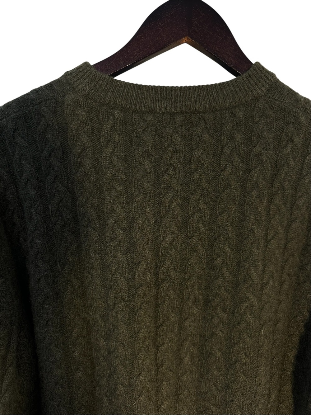 Classic Davis & Squire 2-ply Cashmere Olive Cable Knit Crewneck Sweater - Picture 6 of 10